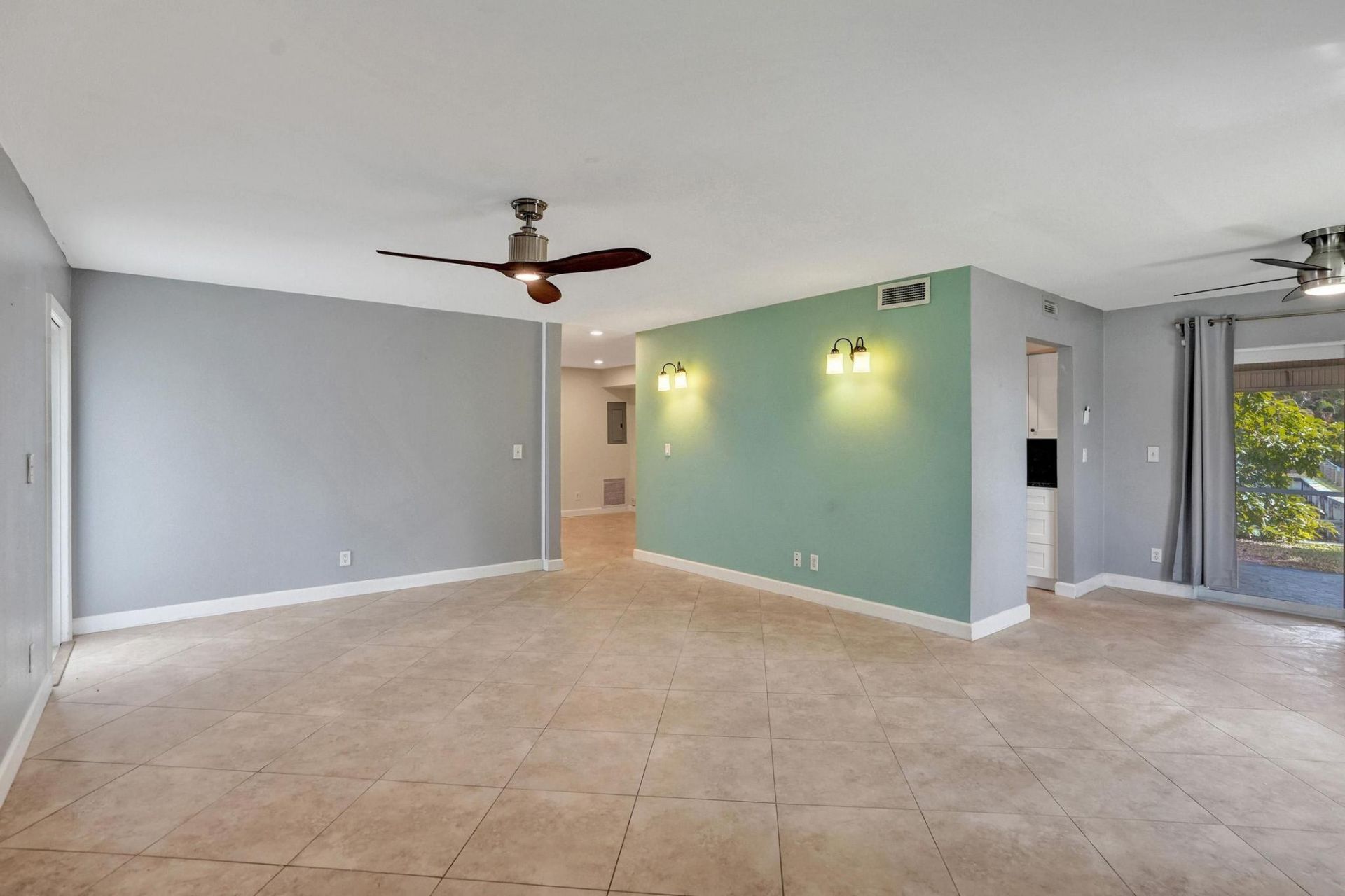 7018 NW 64th Street, Tamarac, FL 33321 Photo
