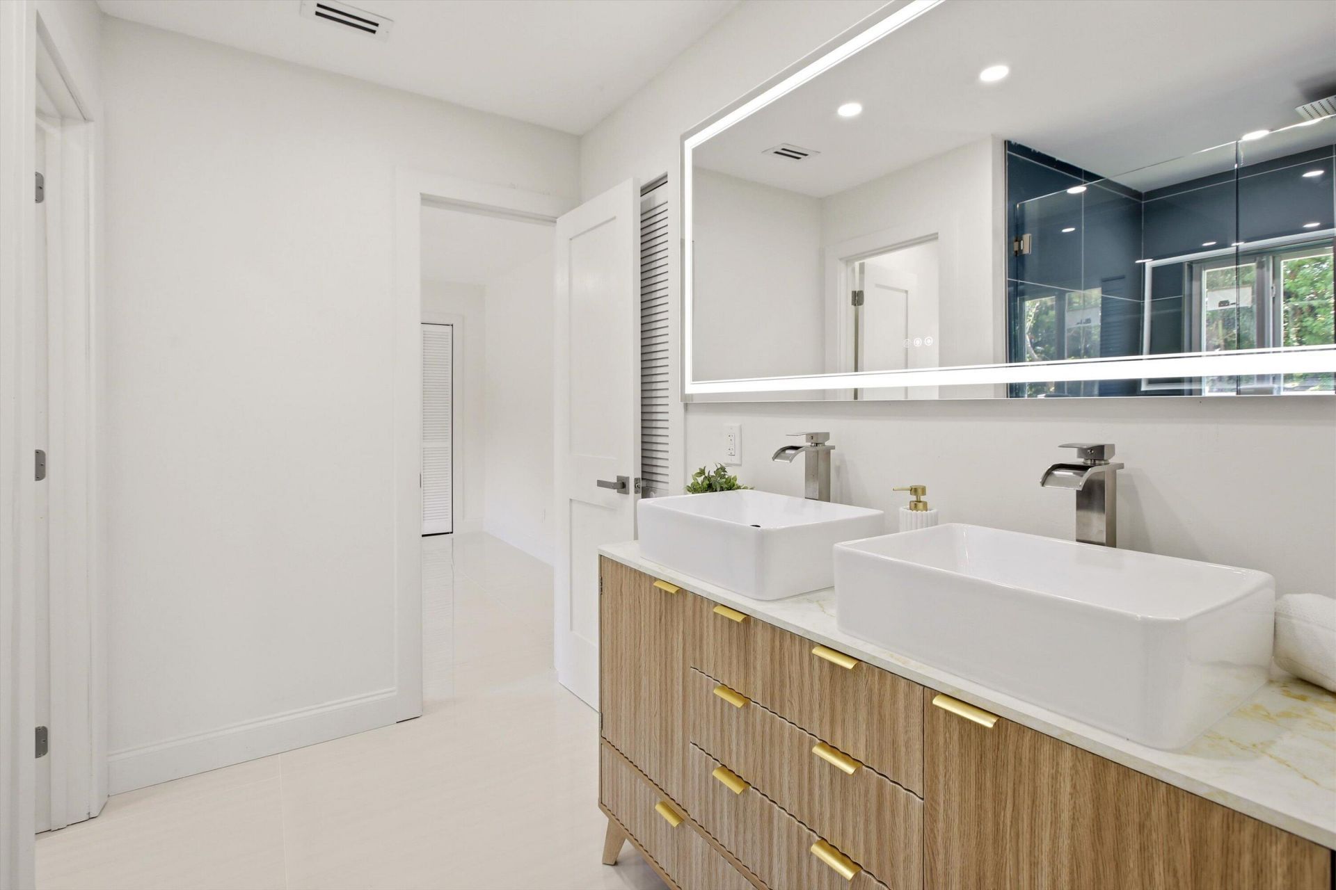 401 NW 3rd Place, Dania Beach, FL 33004 Photo