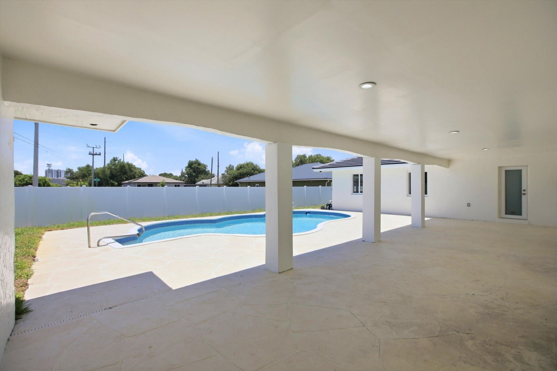 401 NW 3rd Place, Dania Beach, FL 33004 Photo