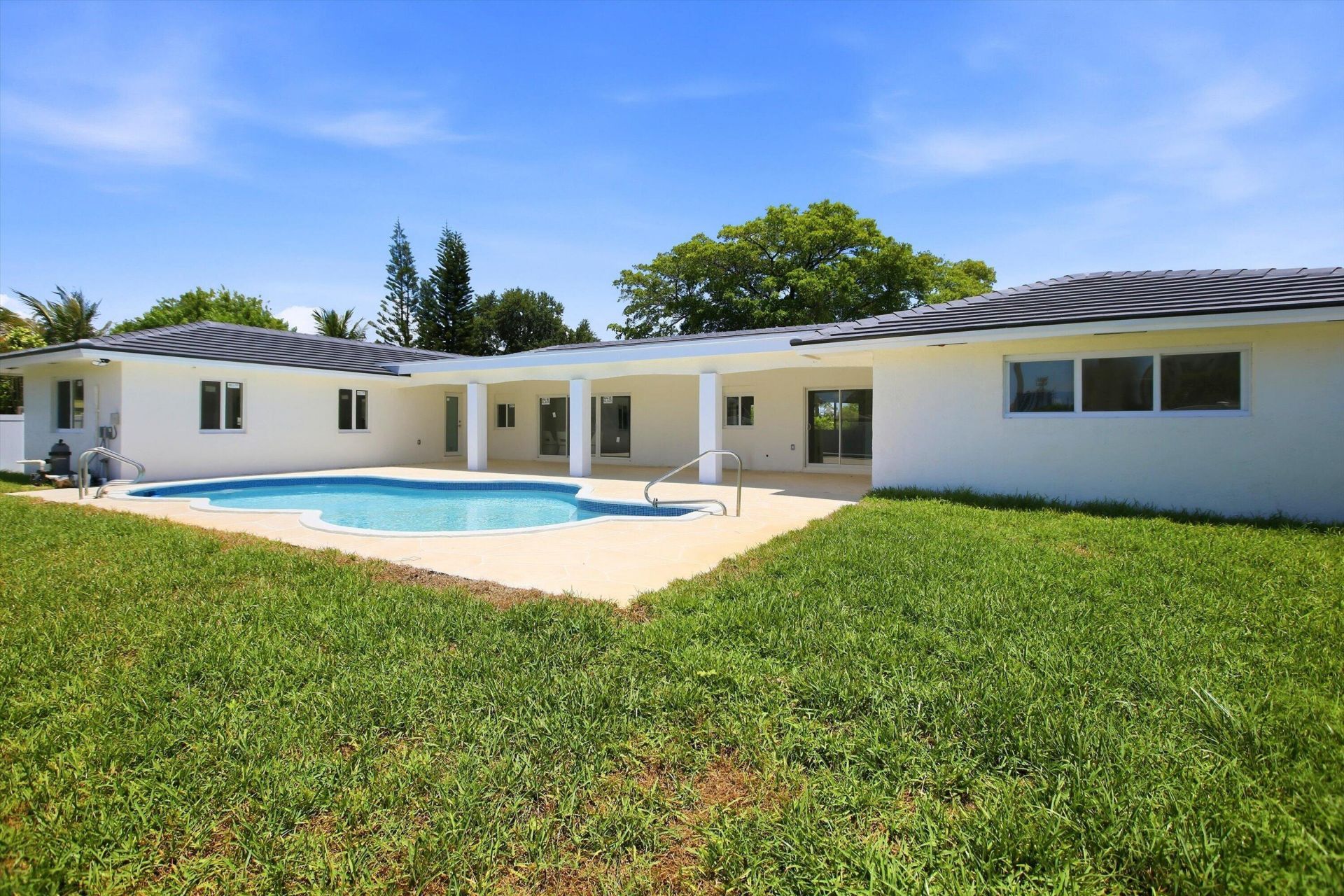 401 NW 3rd Place, Dania Beach, FL 33004 Photo