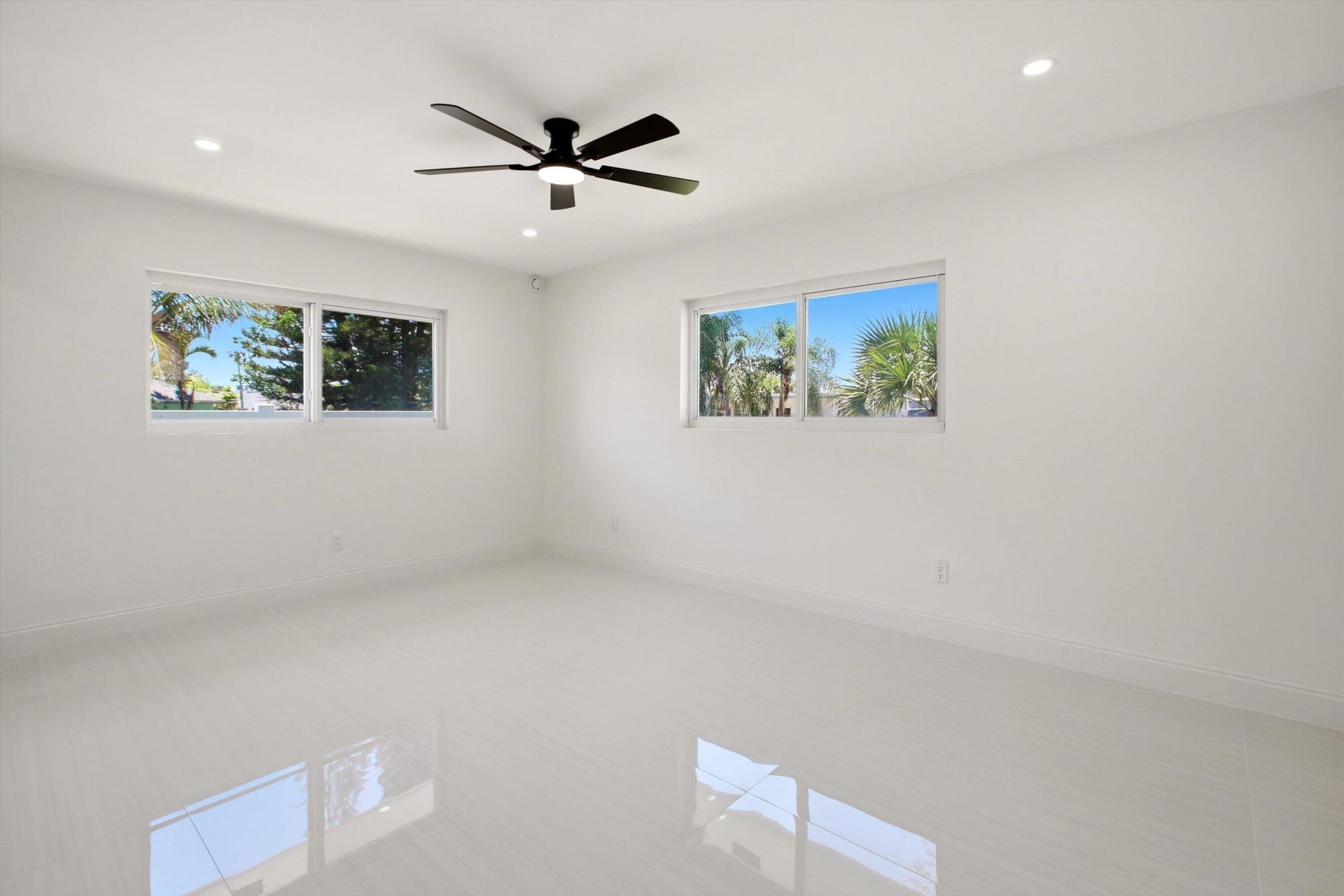 401 NW 3rd Place, Dania Beach, FL 33004 Photo