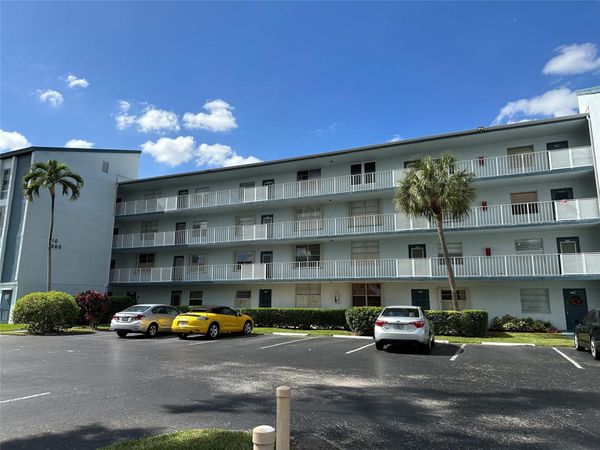 7680 NW 18th Street, Unit 406, Margate, FL 33063