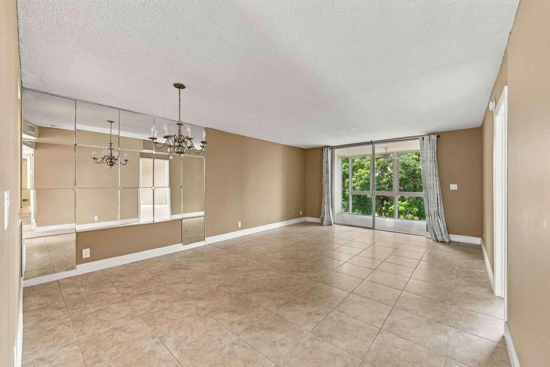 7680 NW 18th Street, Unit 406, Margate, FL 33063 Photo