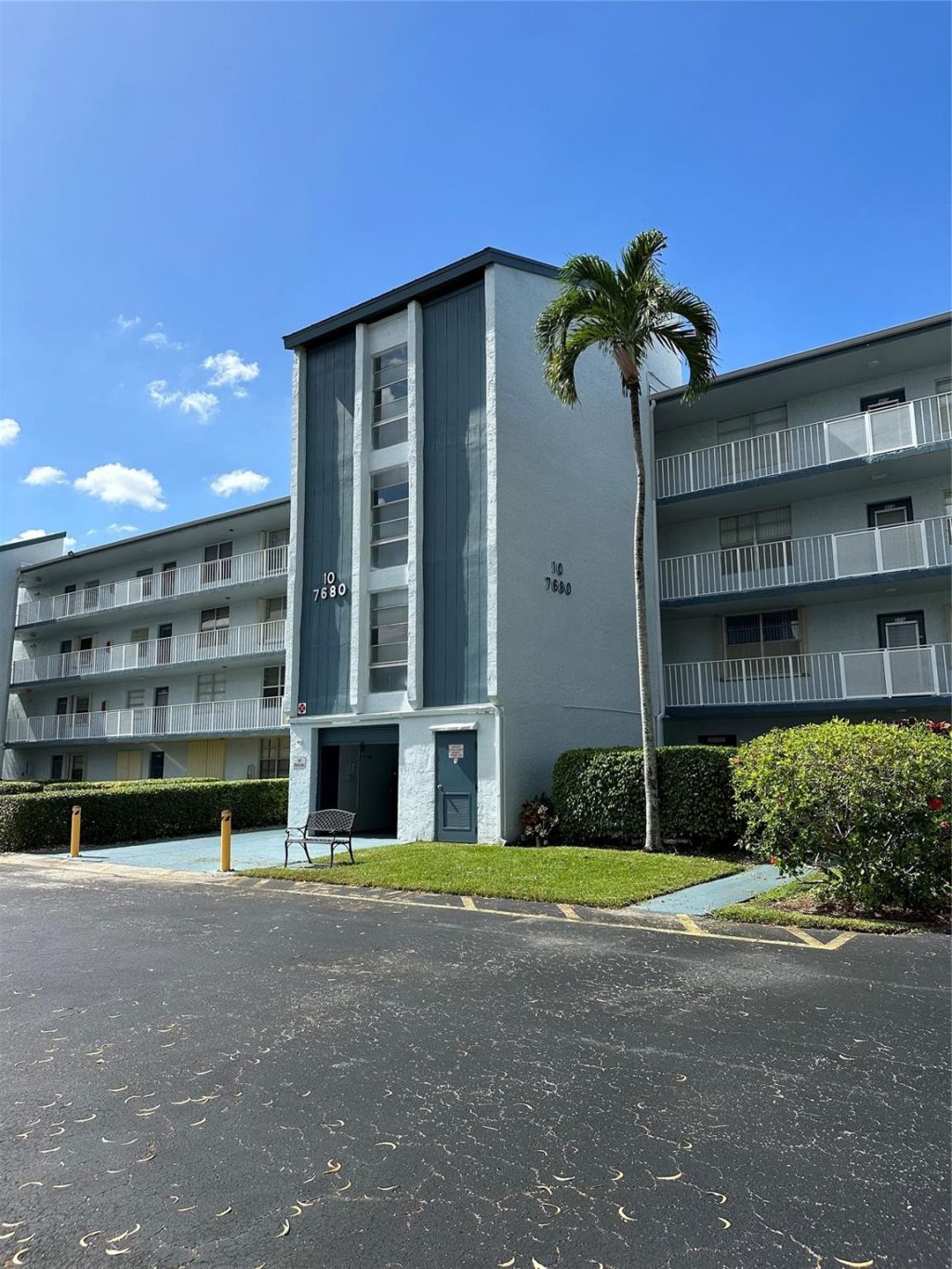 7680 NW 18th Street, Unit 406, Margate, FL 33063 Photo