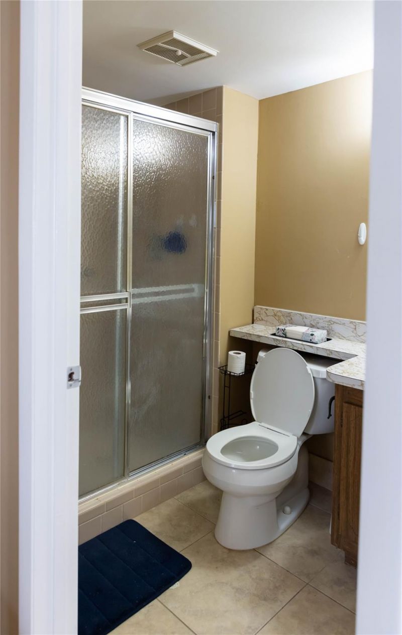 7680 NW 18th Street, Unit 406, Margate, FL 33063 Photo