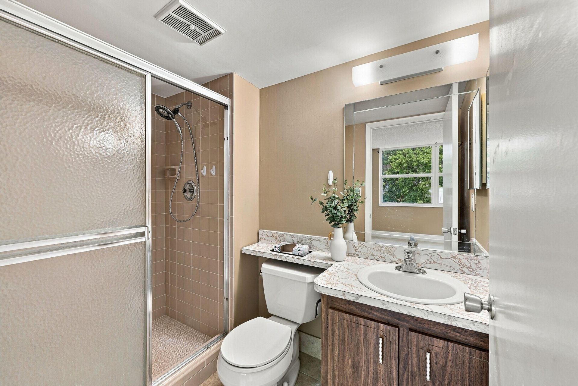 7680 NW 18th Street, Unit 406, Margate, FL 33063 Photo