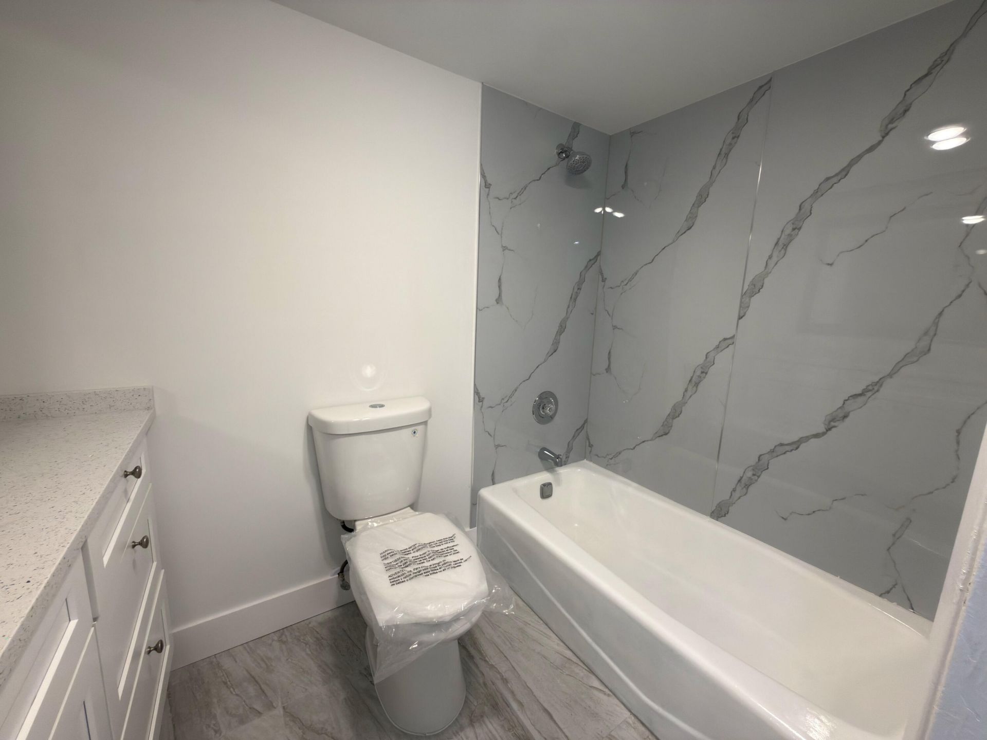 625 Oaks Drive, Unit 305, Pompano Beach, FL 33069 Photo