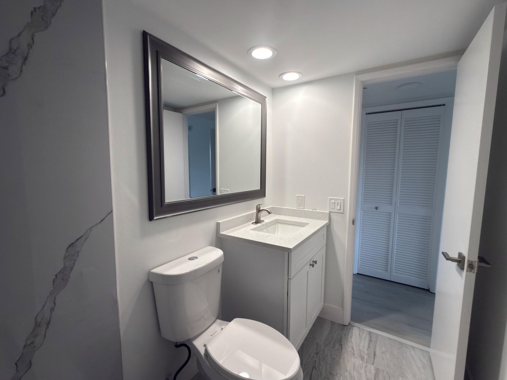 625 Oaks Drive, Unit 305, Pompano Beach, FL 33069 Photo