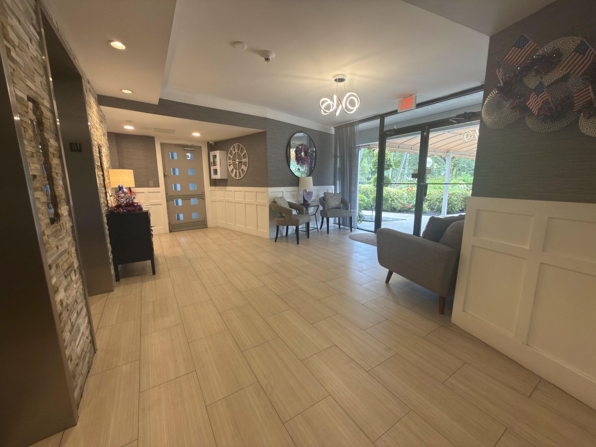 625 Oaks Drive, Unit 305, Pompano Beach, FL 33069 Photo
