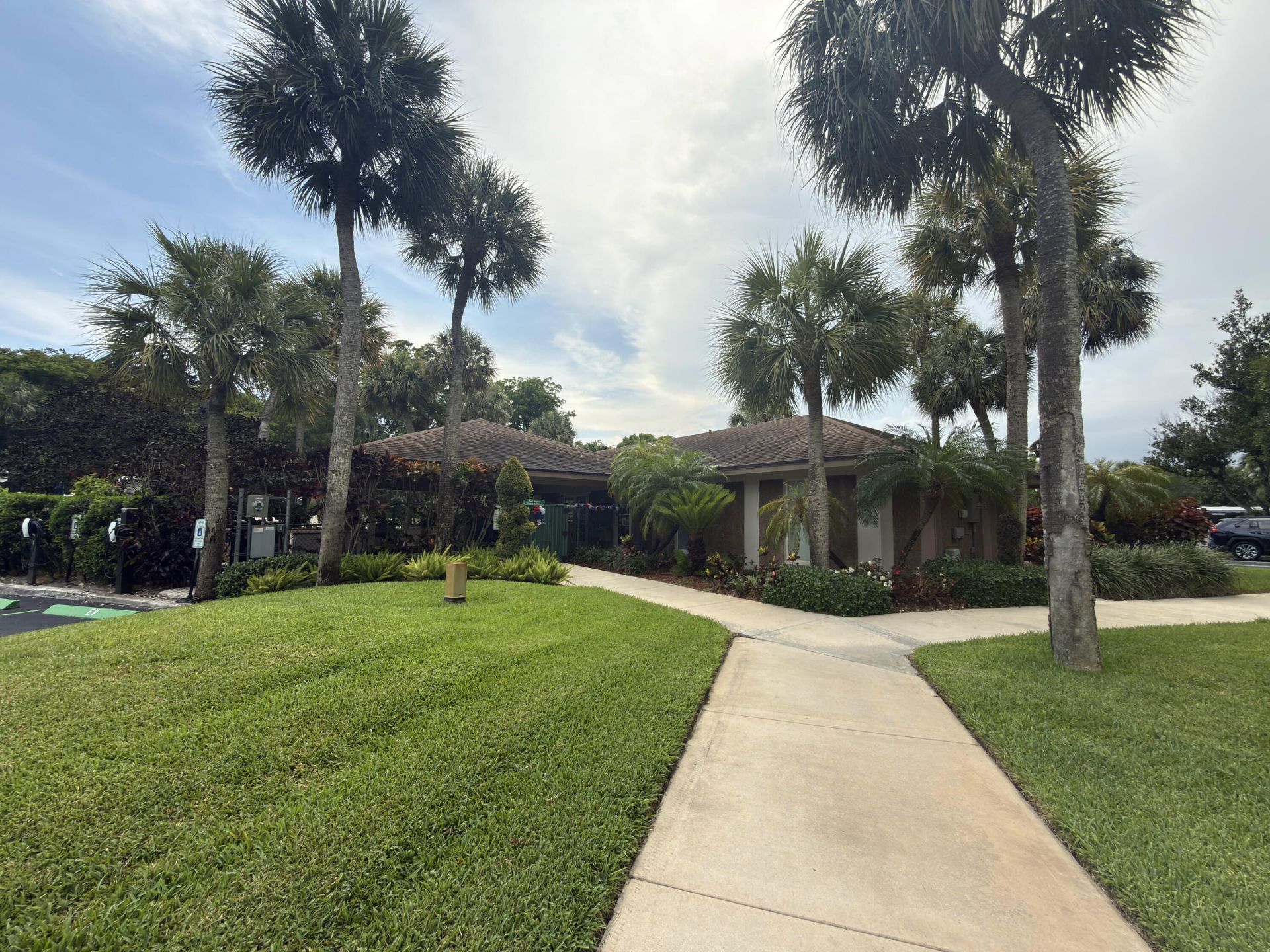 625 Oaks Drive, Unit 305, Pompano Beach, FL 33069 Photo