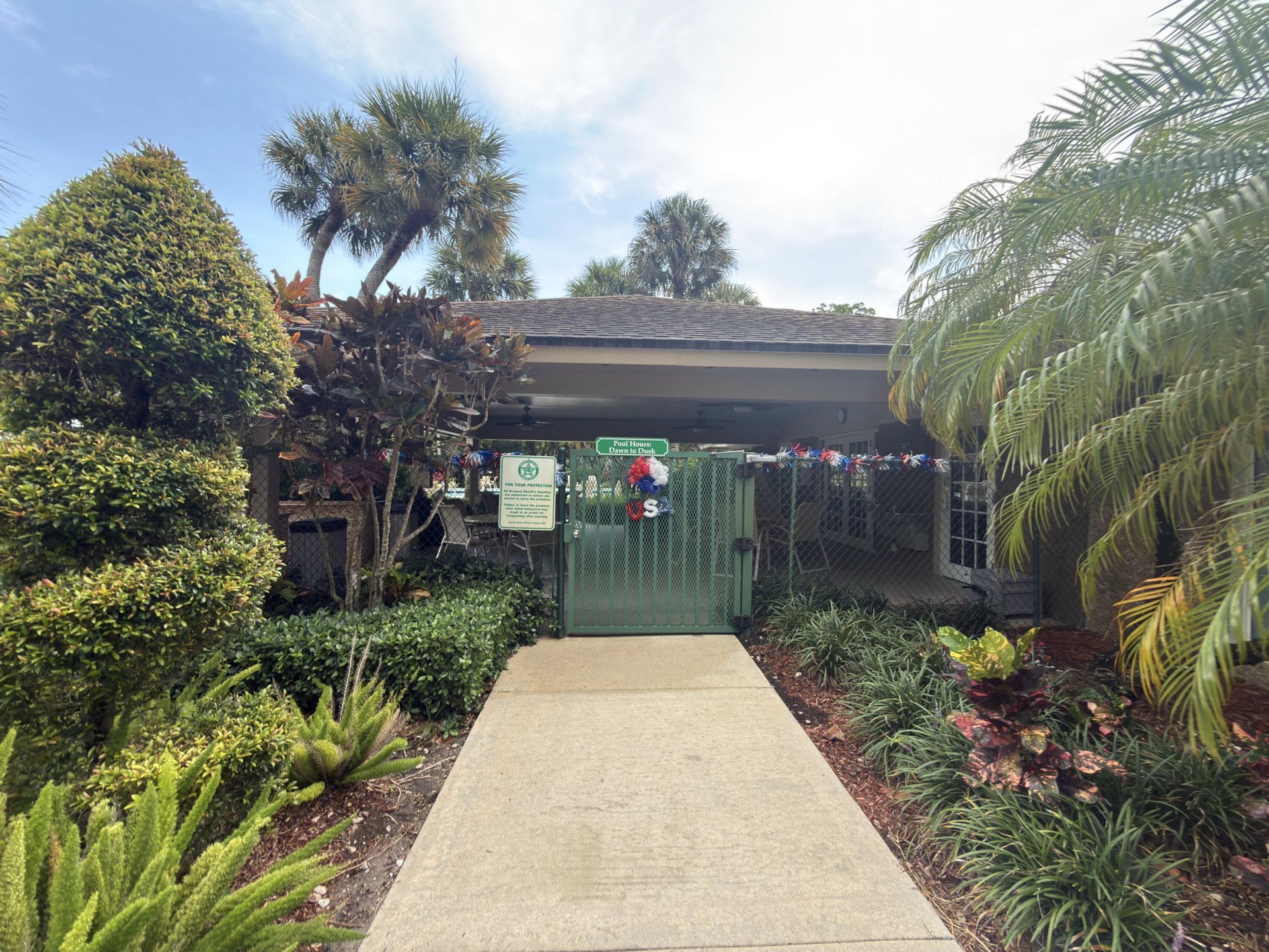 625 Oaks Drive, Unit 305, Pompano Beach, FL 33069 Photo