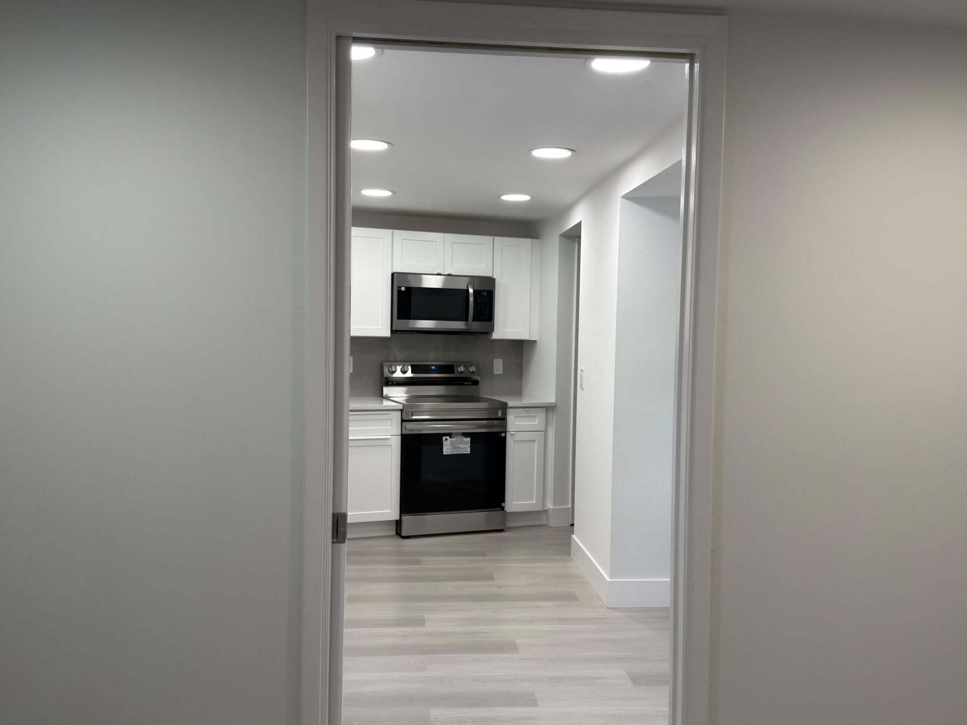 625 Oaks Drive, Unit 305, Pompano Beach, FL 33069 Photo