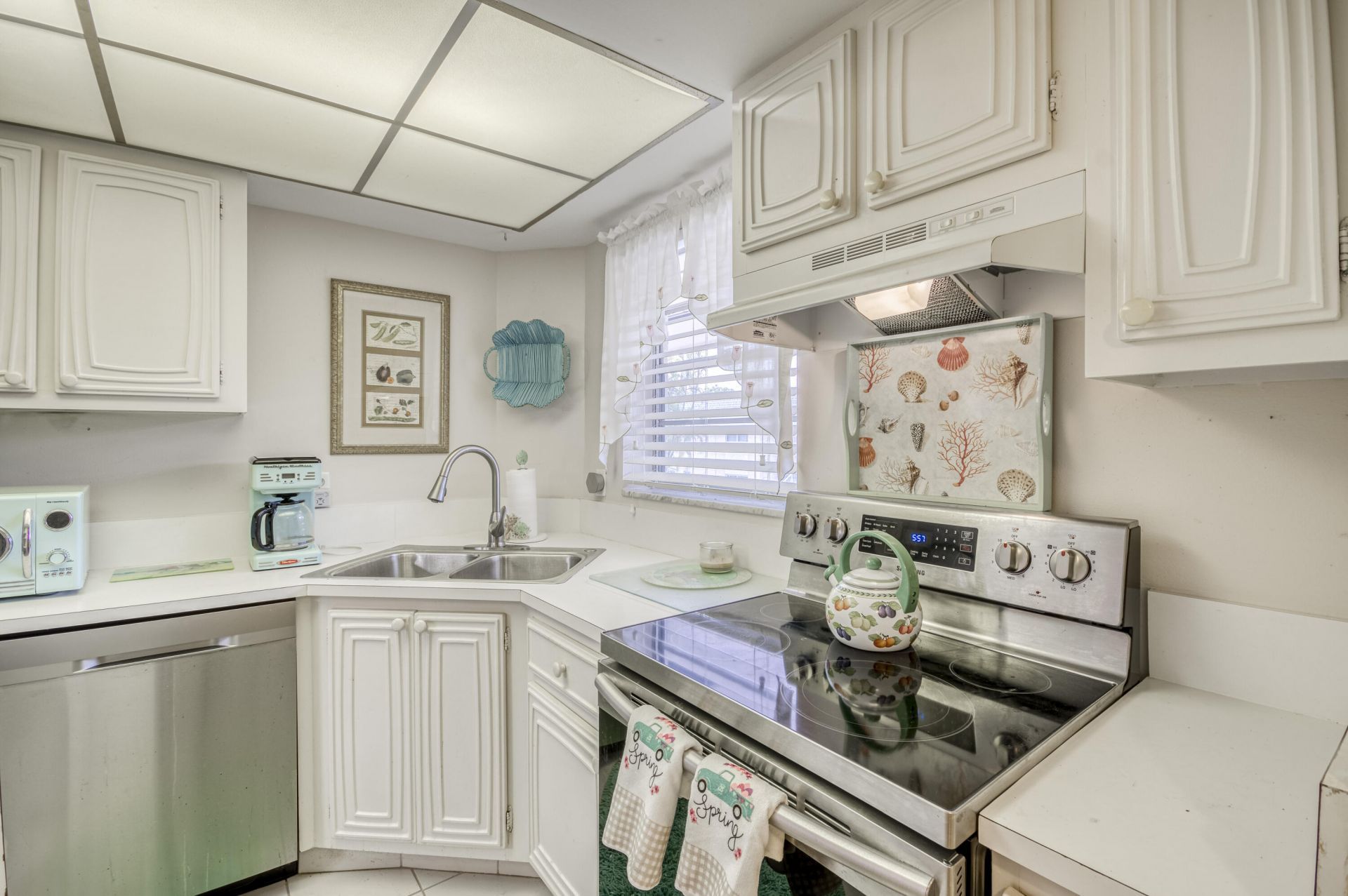 18081 SE Country Club Drive, Unit 26, Jupiter, FL 33469 Photo