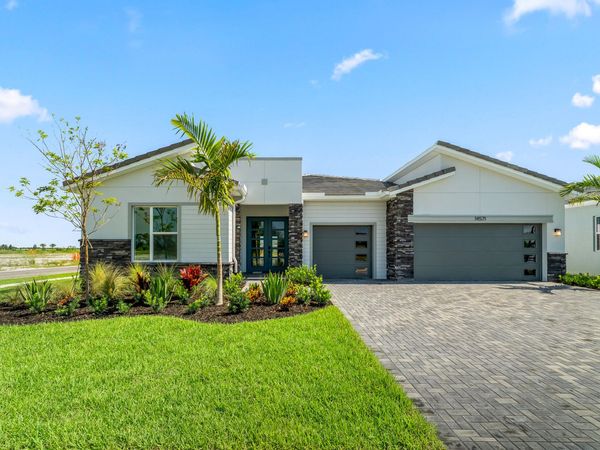 14571 SW Sarilla Boulevard, Port St. Lucie, FL 34987