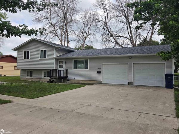 1620 E Elm Street, Algona, IA 50511