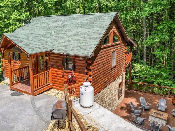 2429 Shady Creek Way, Sevierville, TN 37862