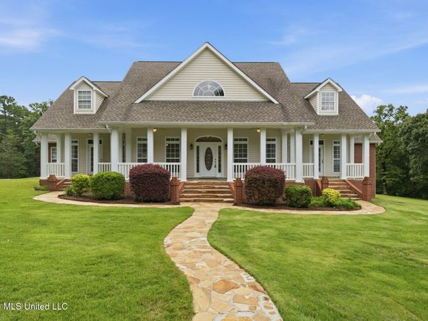 60 Grand Boulevard, Hattiesburg, MS 39402