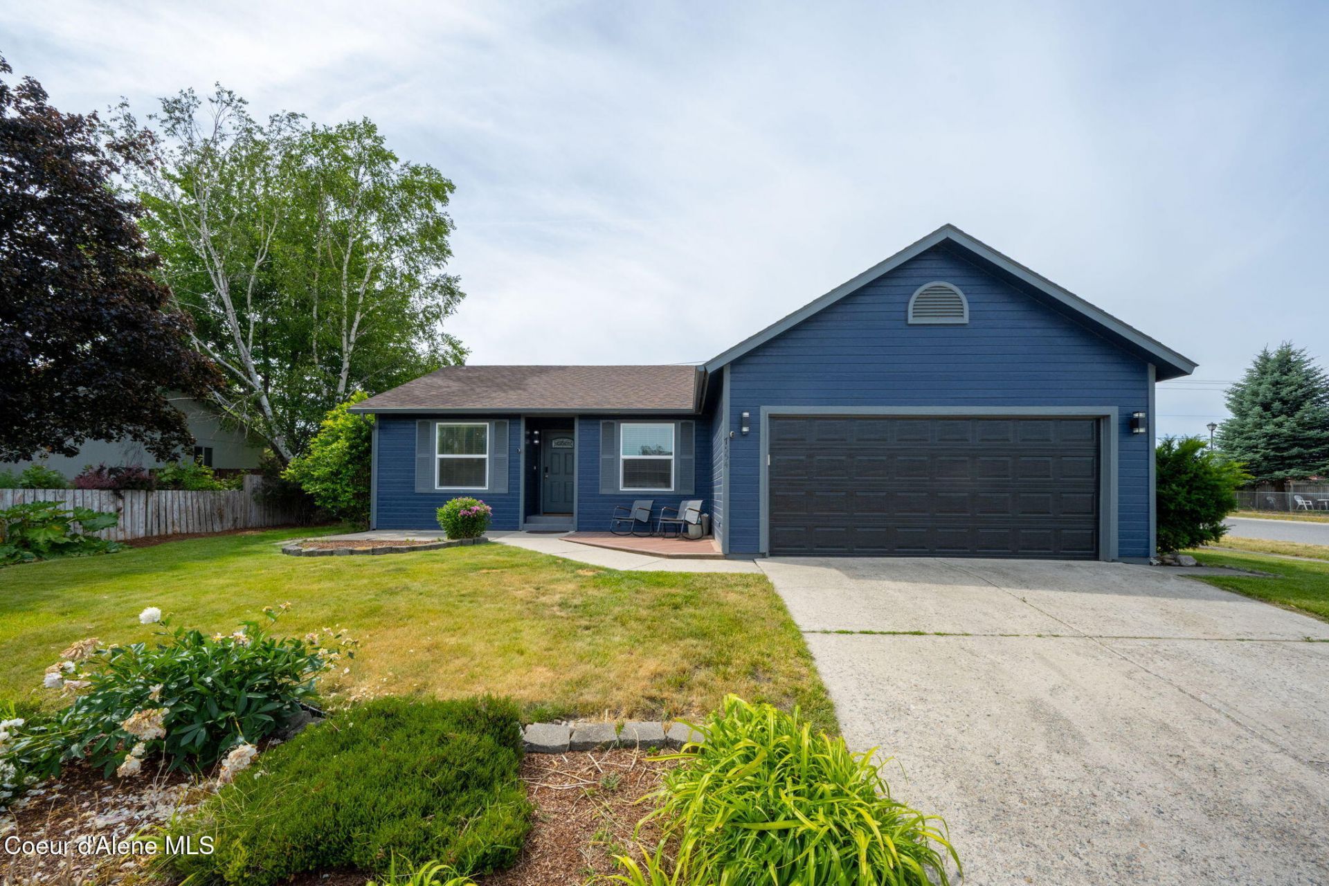 7554 W Robin Rd, Rathdrum, ID 83858 Main Photo