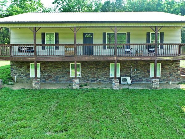 1000 Glasgow Branch Rd , Hartsville, TN 37074