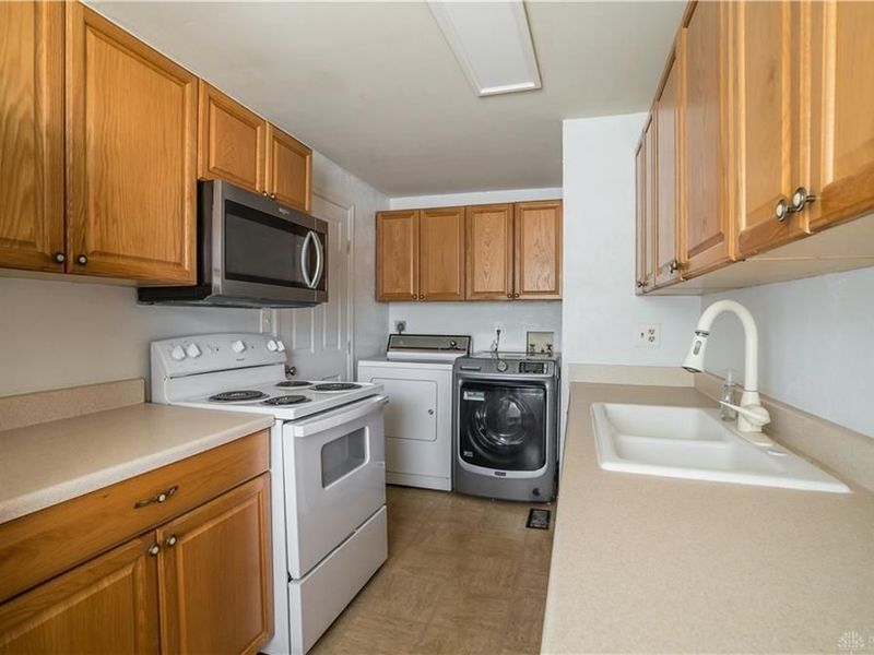 6743 Tiger Drive, Huber Heights, OH 45424 Photo 8