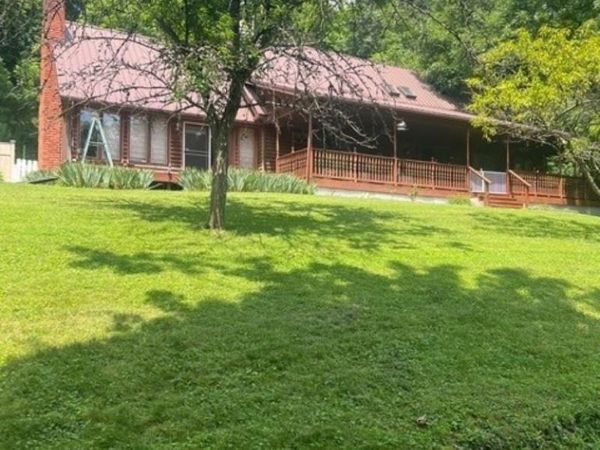 550 Apple Orchard Rd, Huntington, WV 25702