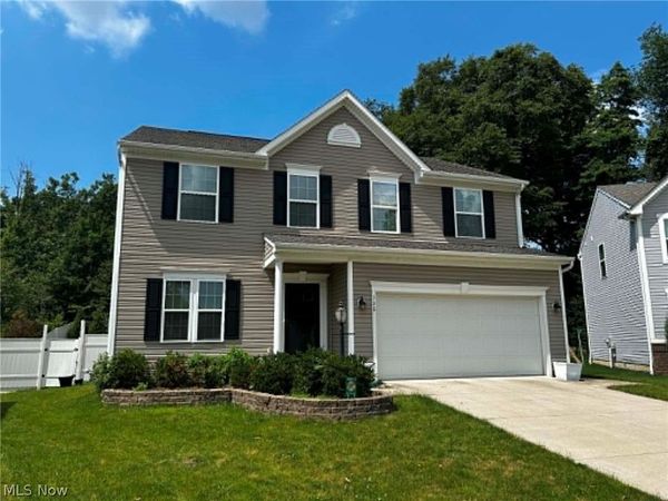 132 Westwood Circle , Tallmadge, OH 44278
