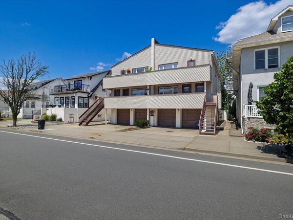 537 E Broadway , Unit 201, Long Beach, NY 11561