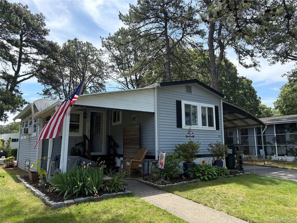 525/158 Riverleigh Ave Riverleigh , Riverhead, NY 11901