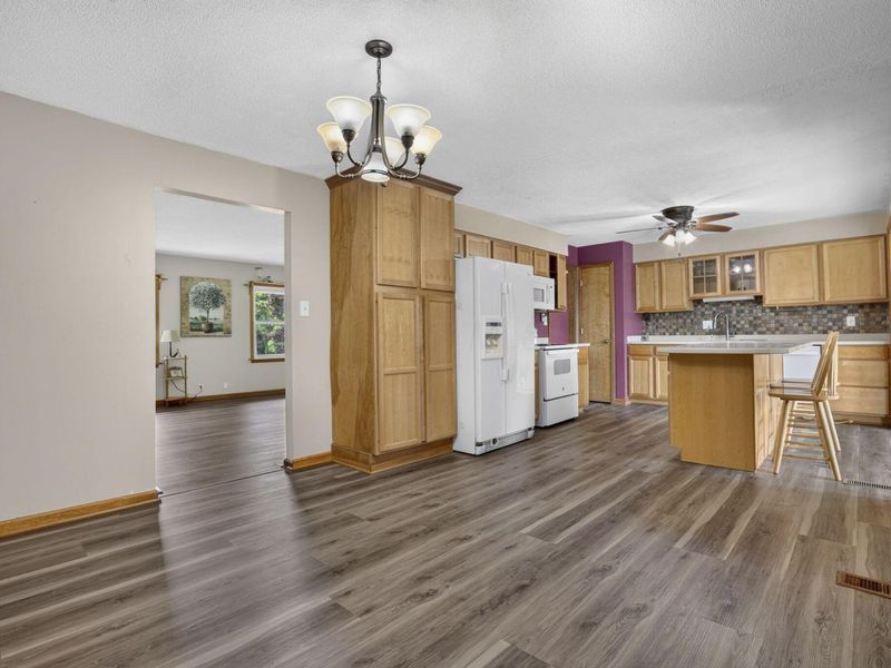 326 Roberts Drive SE, Newark, OH 43055 Photo 8