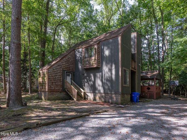 107 Tanglewood Drive, Greenville, NC 27858