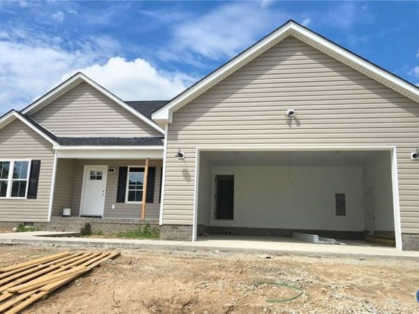 337 Pinecliffe Drive, Colonial Heights, VA 23834