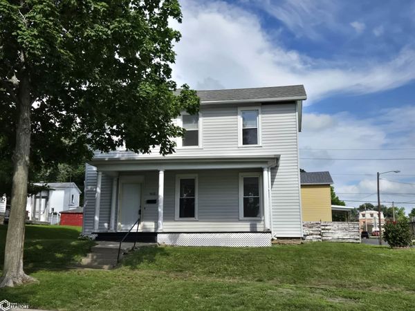 902 N 8Th Street, Burlington, IA 52601