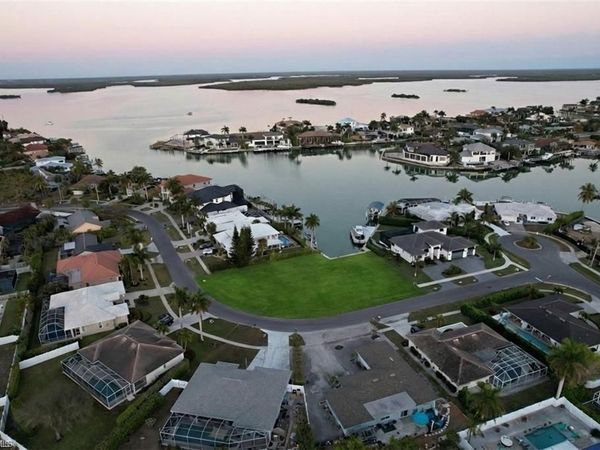 711 Fairlawn CT , MARCO ISLAND, FL 34145