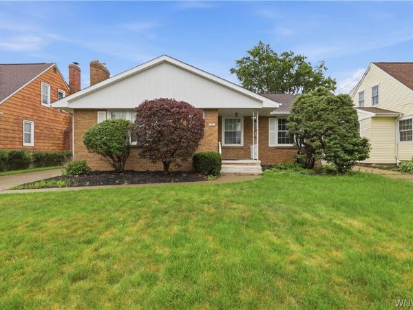 137 Cornwall Ave, Tonawanda, NY 14150