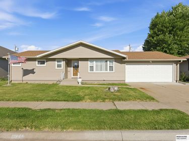 1615 Mayfair Avenue, Fremont, NE 68025