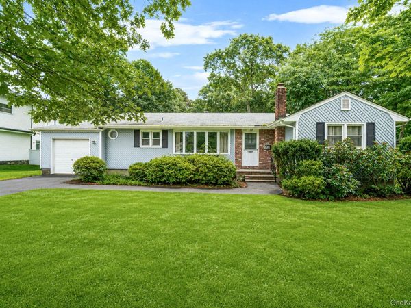 287 Munsell Road , Patchogue, NY 11772