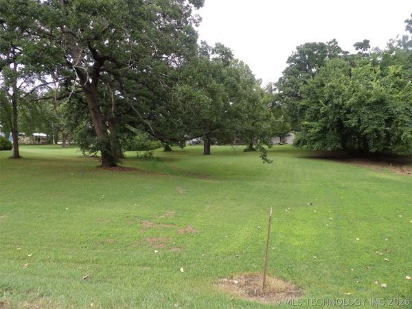 1720 Wildwood , Kingston, OK 73439