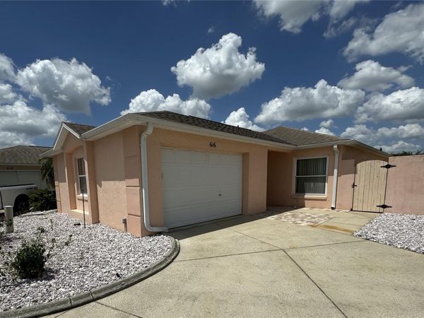 616 ENCONTO STREET , LADY LAKE, FL 32159