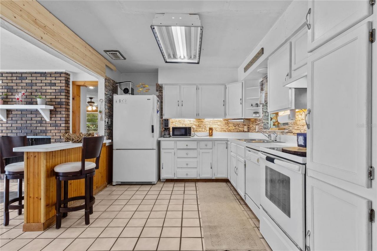 17250 NW 26th Court , Trenton, FL 32693 Photo