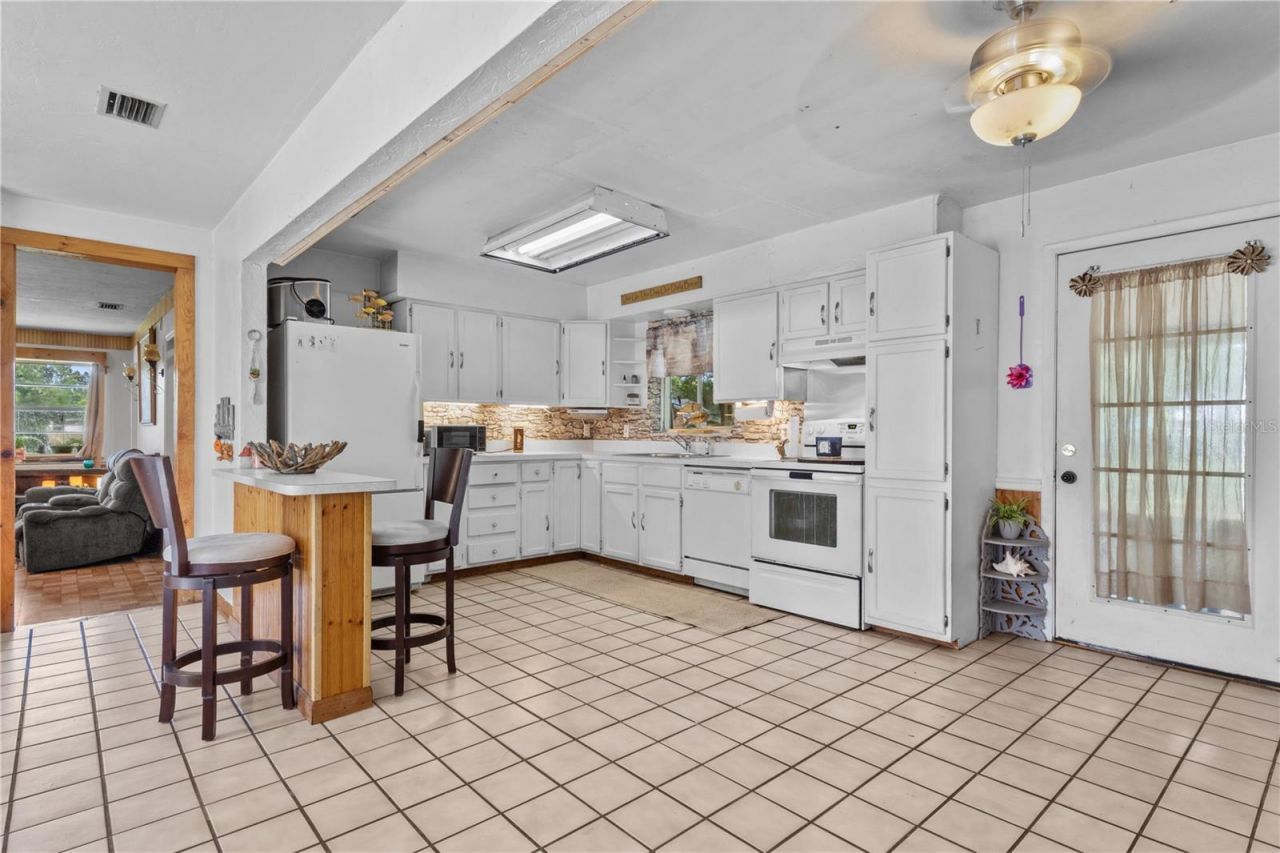 17250 NW 26th Court , Trenton, FL 32693 Photo