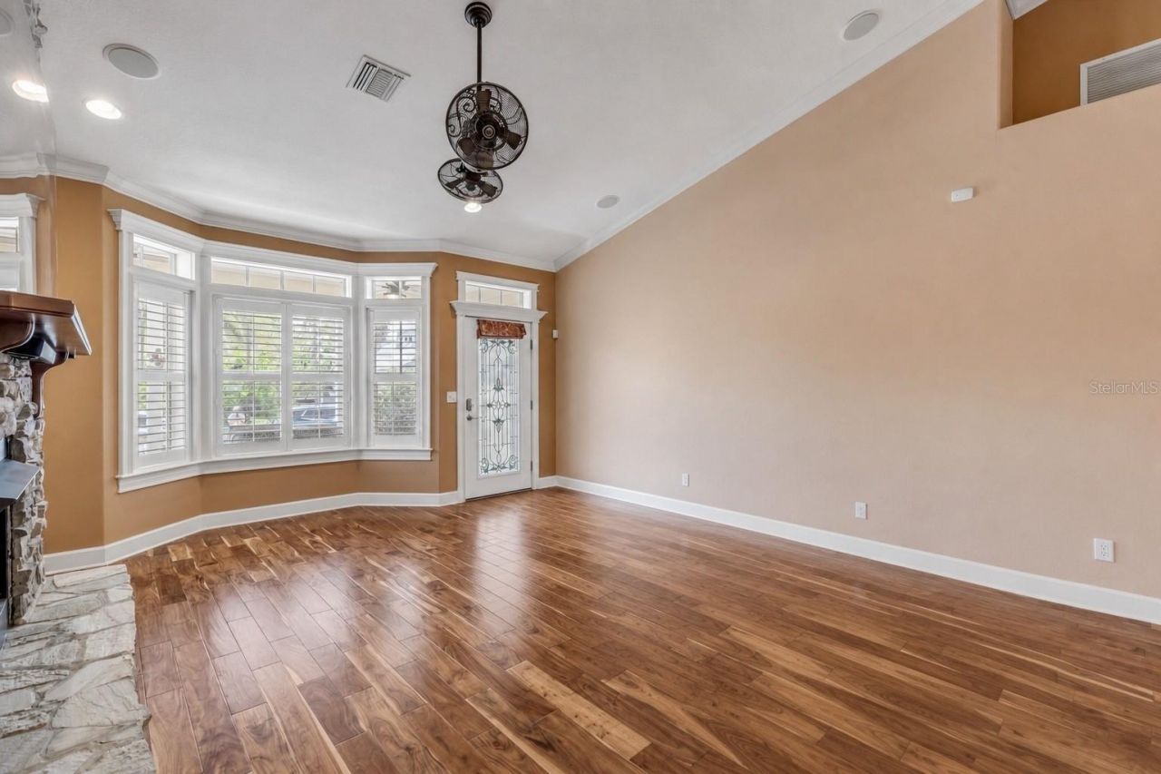 521 S Peninsula Avenue, New Smyrna Beach, FL 32169 Photo
