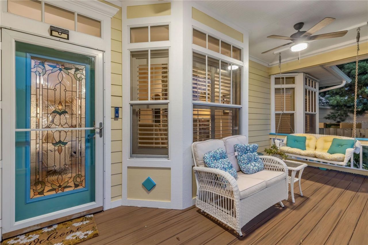 521 S Peninsula Avenue, New Smyrna Beach, FL 32169 Photo