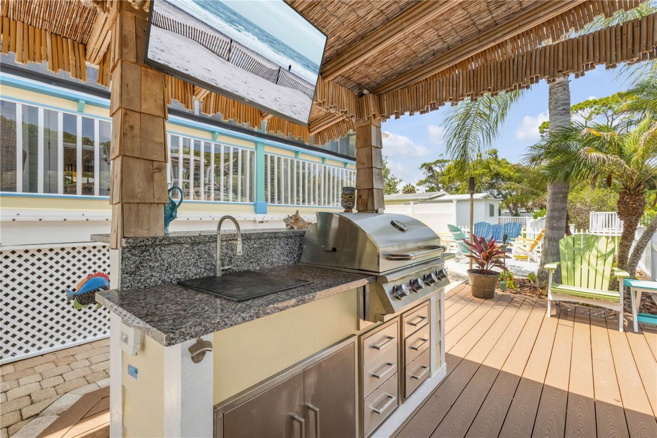 521 S Peninsula Avenue, New Smyrna Beach, FL 32169 Photo