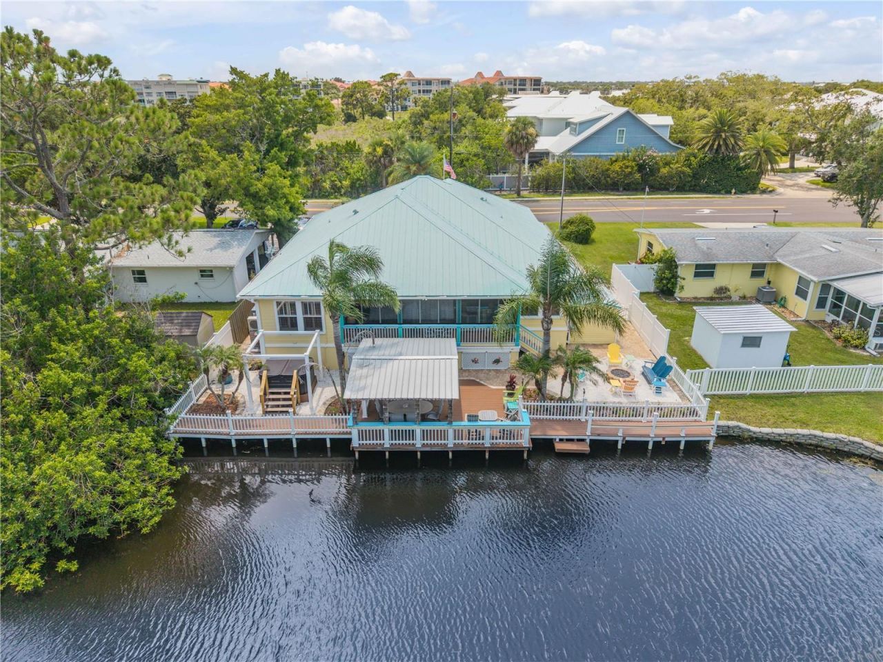 521 S Peninsula Avenue, New Smyrna Beach, FL 32169 Photo