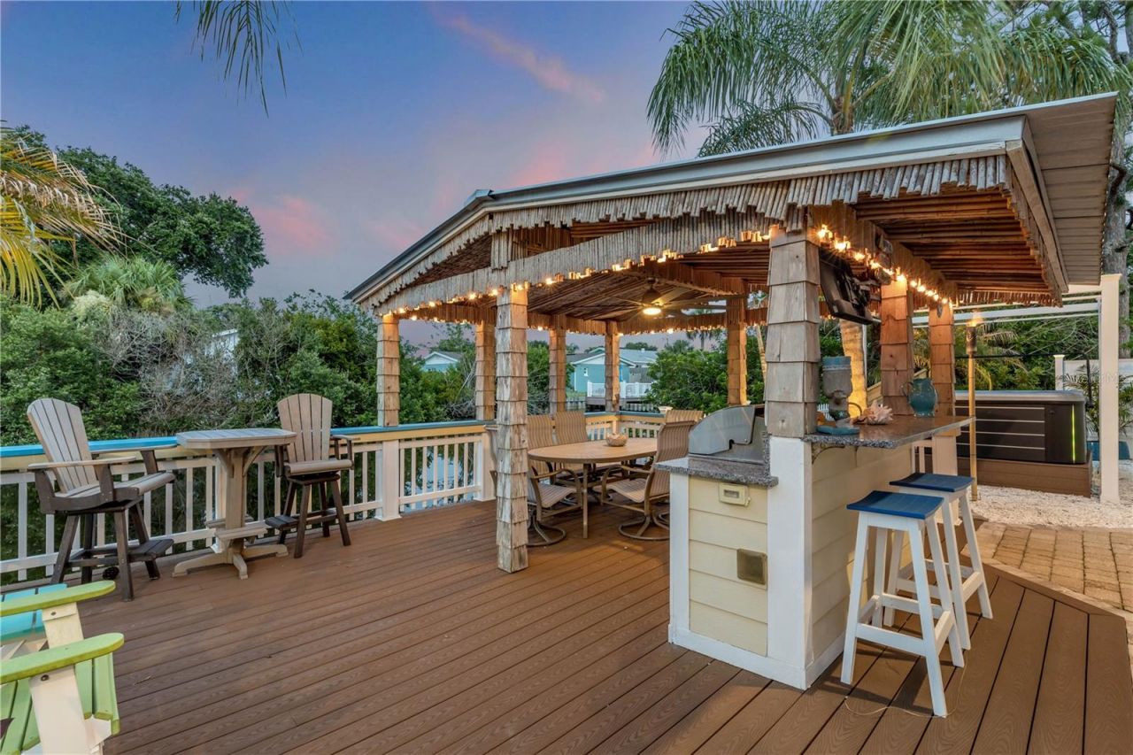 521 S Peninsula Avenue, New Smyrna Beach, FL 32169 Photo
