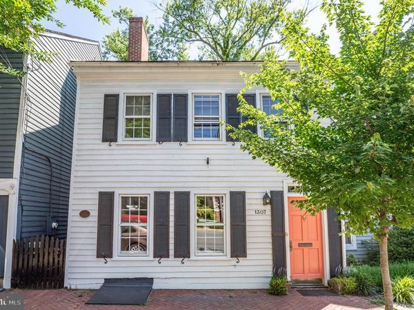 1307 CAROLINE STREET, FREDERICKSBURG, VA 22401