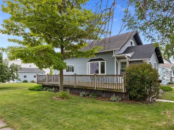 127 MADISON STREET, Menasha, WI 54952