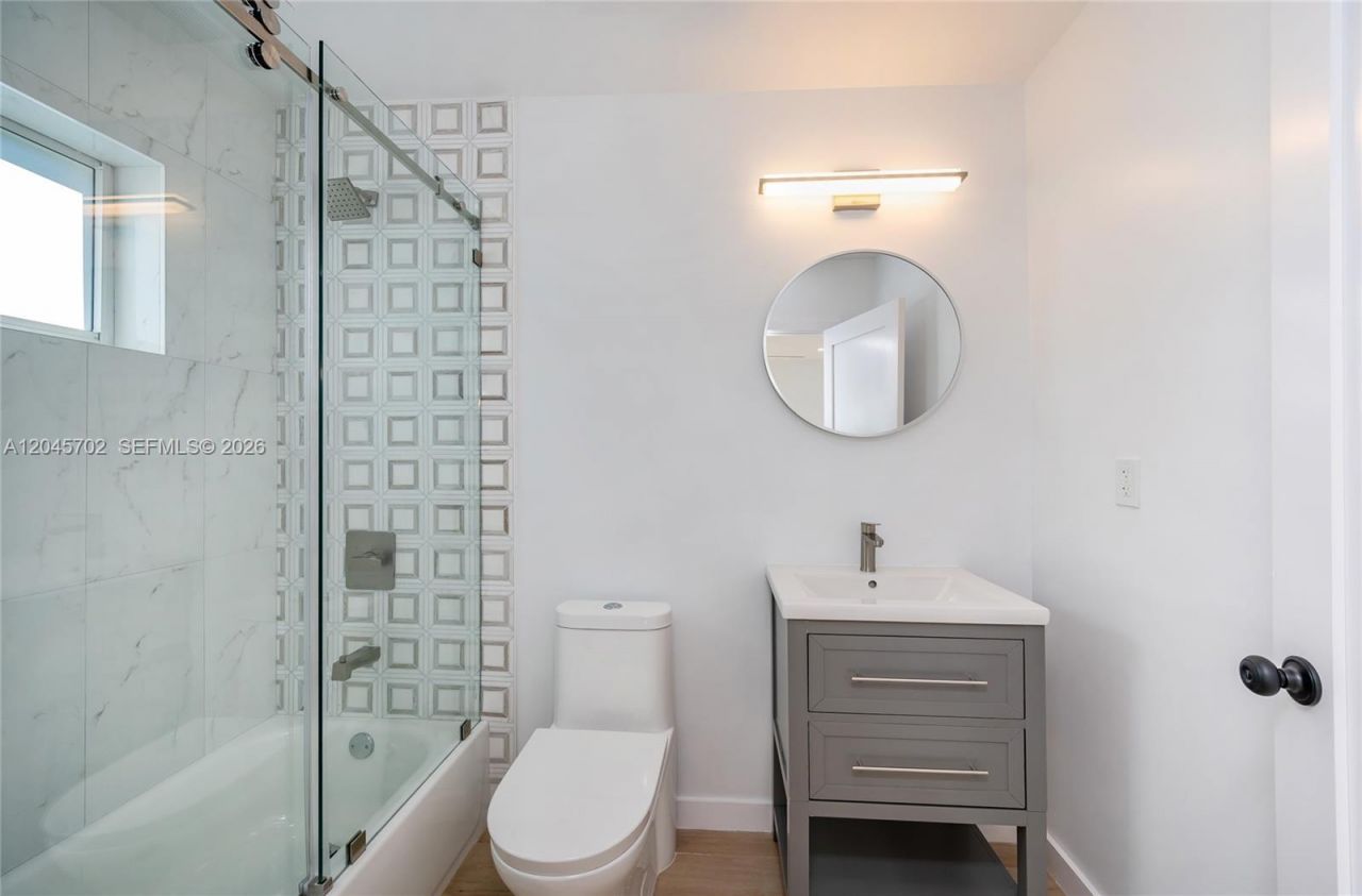 817 Columbus Blvd, Unit 817, Coral Gables, FL 33134 Photo