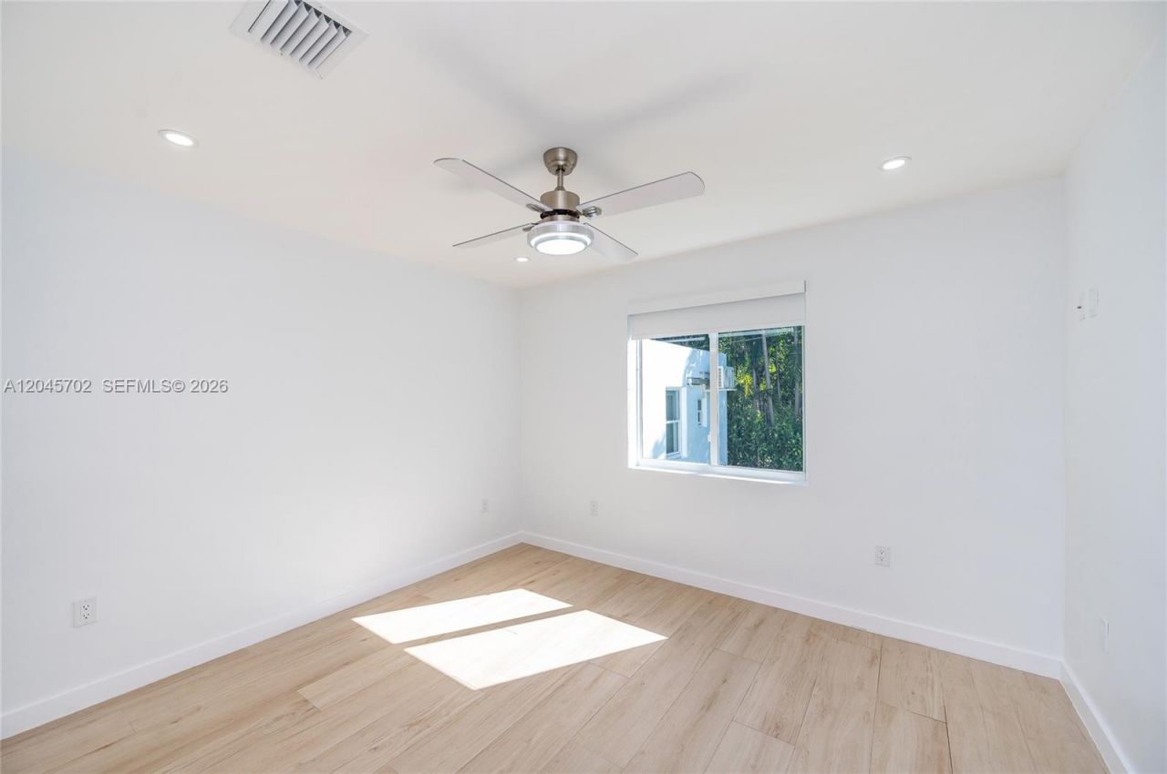 817 Columbus Blvd, Unit 817, Coral Gables, FL 33134 Photo
