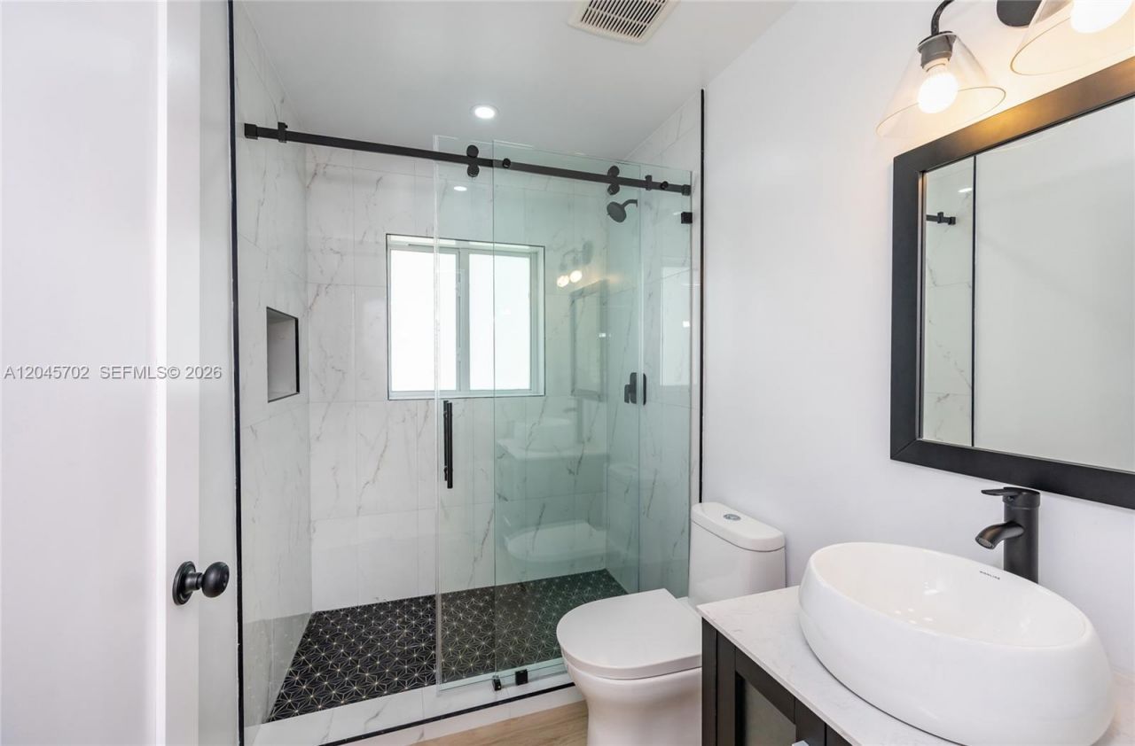 817 Columbus Blvd, Unit 817, Coral Gables, FL 33134 Photo
